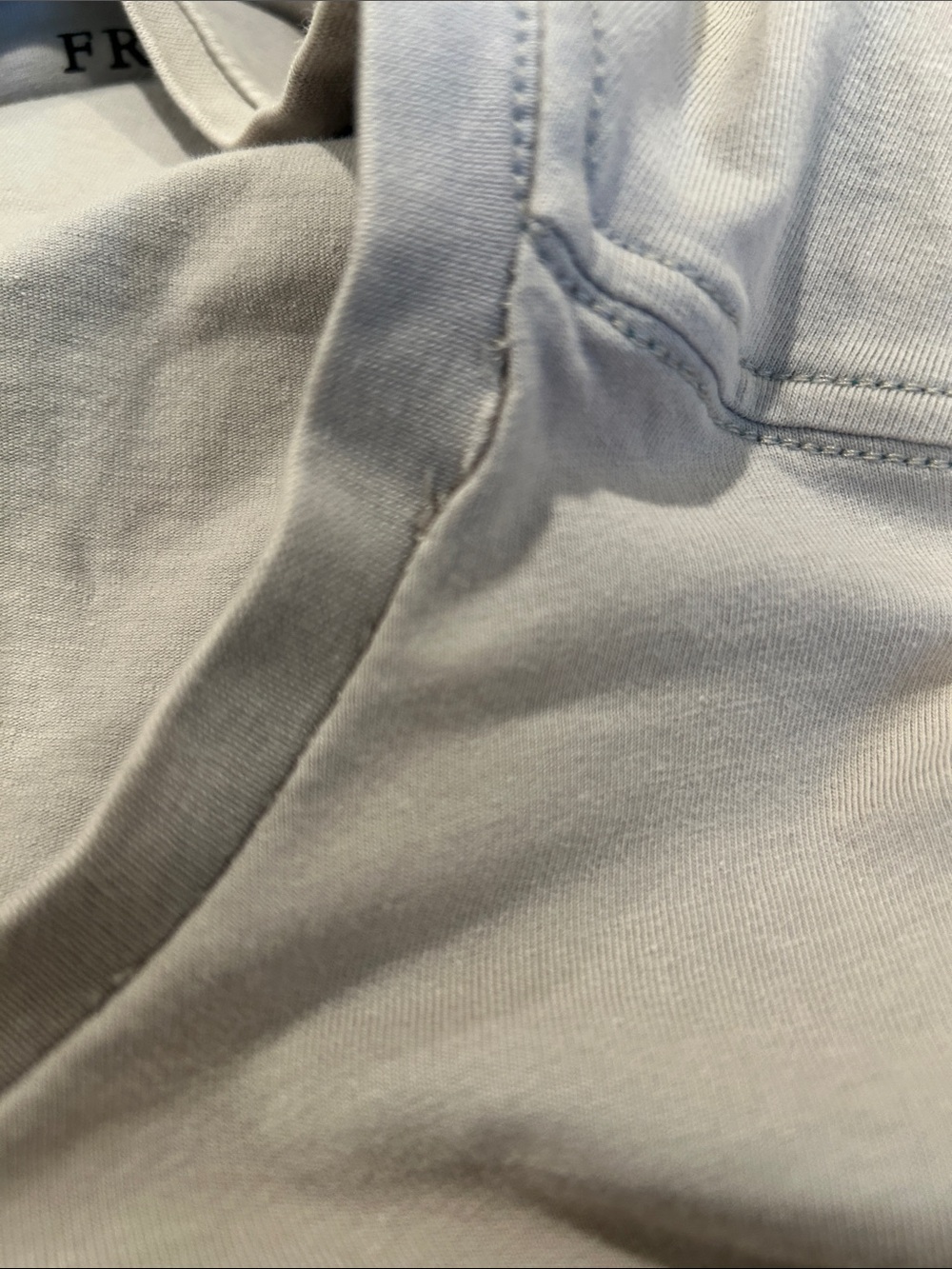 Free Planet Beige Short-Sleeve Tee with Blue Tropical Pocket Size M - Picture 8 of 10